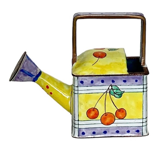 VINTAGE 1999 KELVIN CHEN ENAMEL ON COPPER MINIATURE HAND-PAINTED 🍒 WATERING CAN - Picture 1 of 13